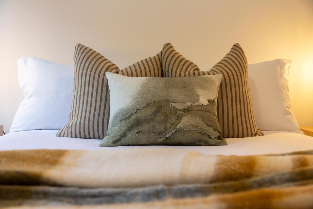 4 Bedroom Home With Elevated Views Of Lake Wakatipu & The Remarkables Queenstown Kültér fotó